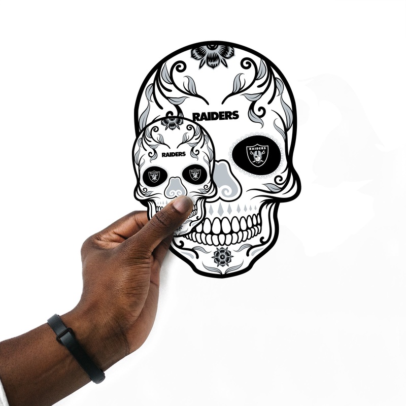 Las Vegas Raiders – 5 Skull Minis (Mixed Sizes) – Official NFL – Reusable Vinyl Decals