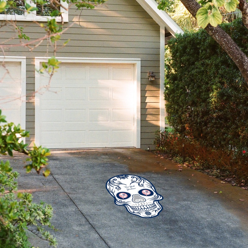 New York Yankees – Sugar Skull Logo – Outdoor Floor Decal – Official MLB – Scratch Resistant Alumigraphics Grip