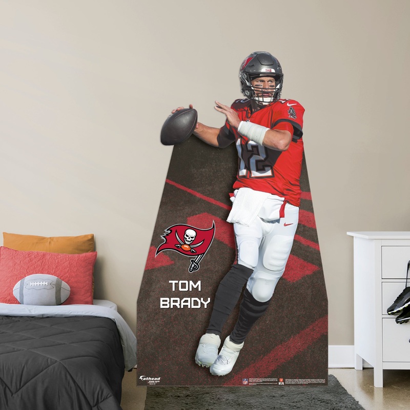 Tom Brady – Life-Size Stand Out – Official NFL – Tampa Bay Buccaneers – Foam Core Cutout